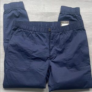 Navy Cargo Pants with Durable Fabric and Relaxed Fit